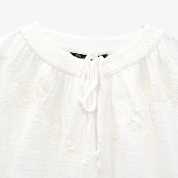 ZARA ~ ✨ Bloggers Favorite ✨ROMPER WITH FLORAL EMBROIDERY - Picture 6 of 11